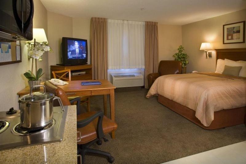 Candlewood Suites Fredericksburg By Ihg Zewnętrze zdjęcie